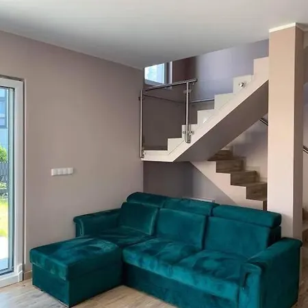 Dom „pod Lasem” W Ustce * Ustka