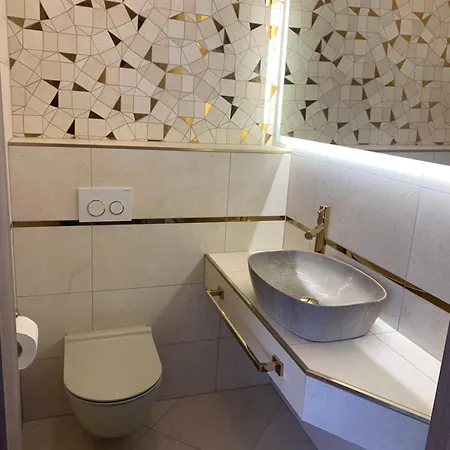 Villa Dom „pod Lasem” W Ustce *