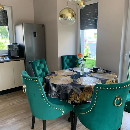 Dom „pod Lasem” W Ustce Willa